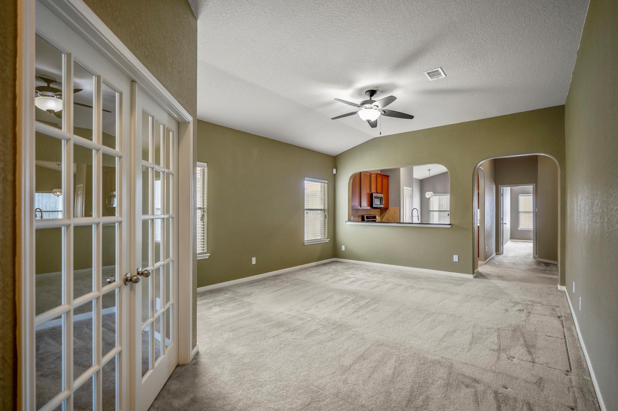 631 E Newport Bend