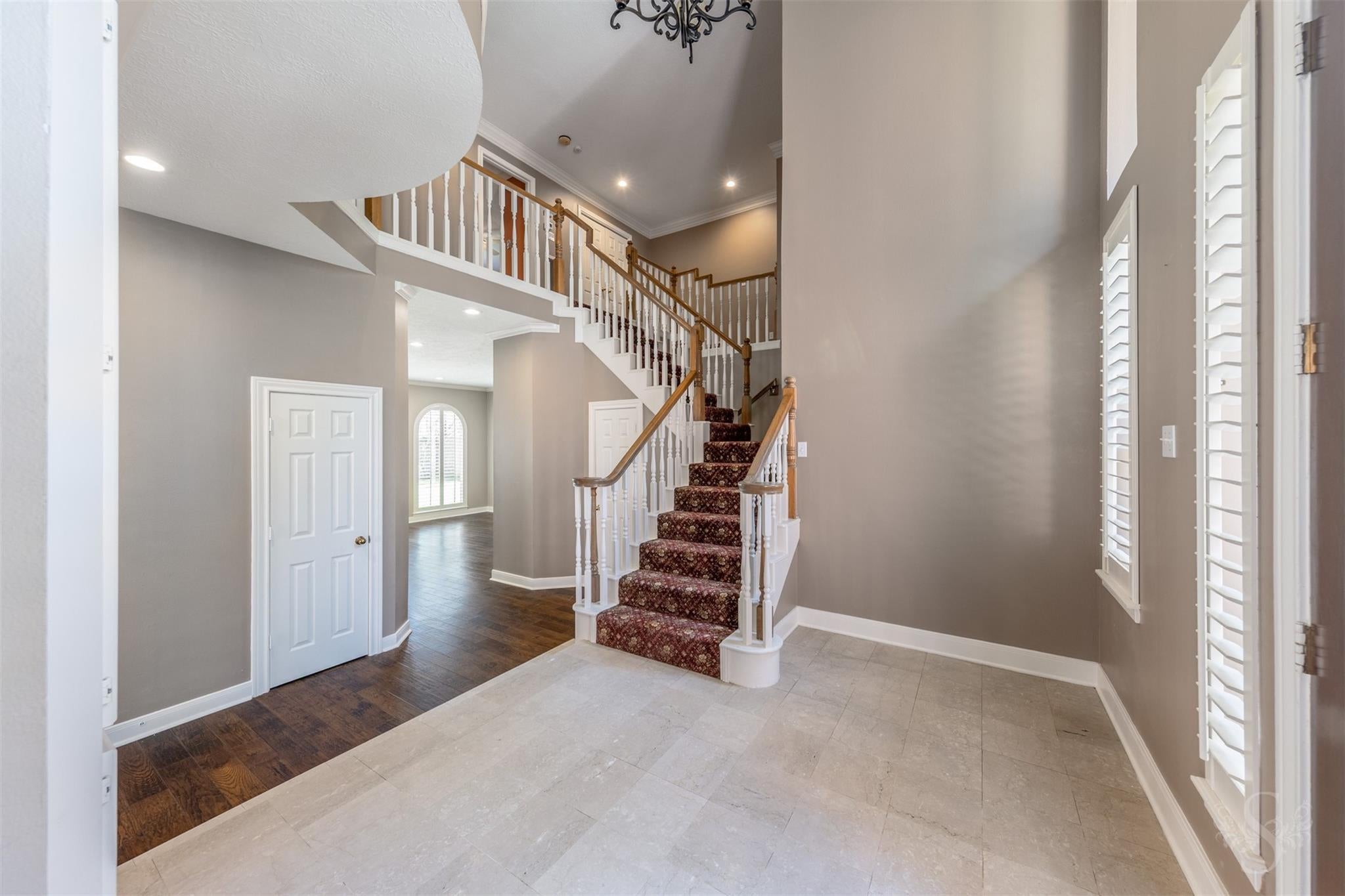 3722 Springhill Ln