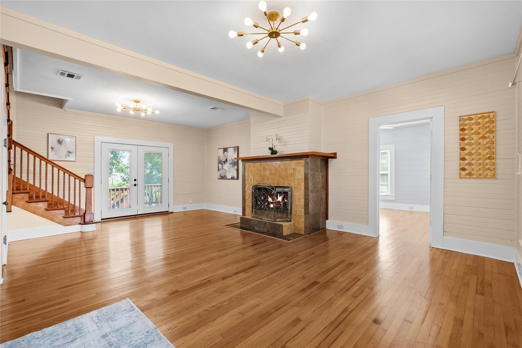 202 Meadowlawn Street