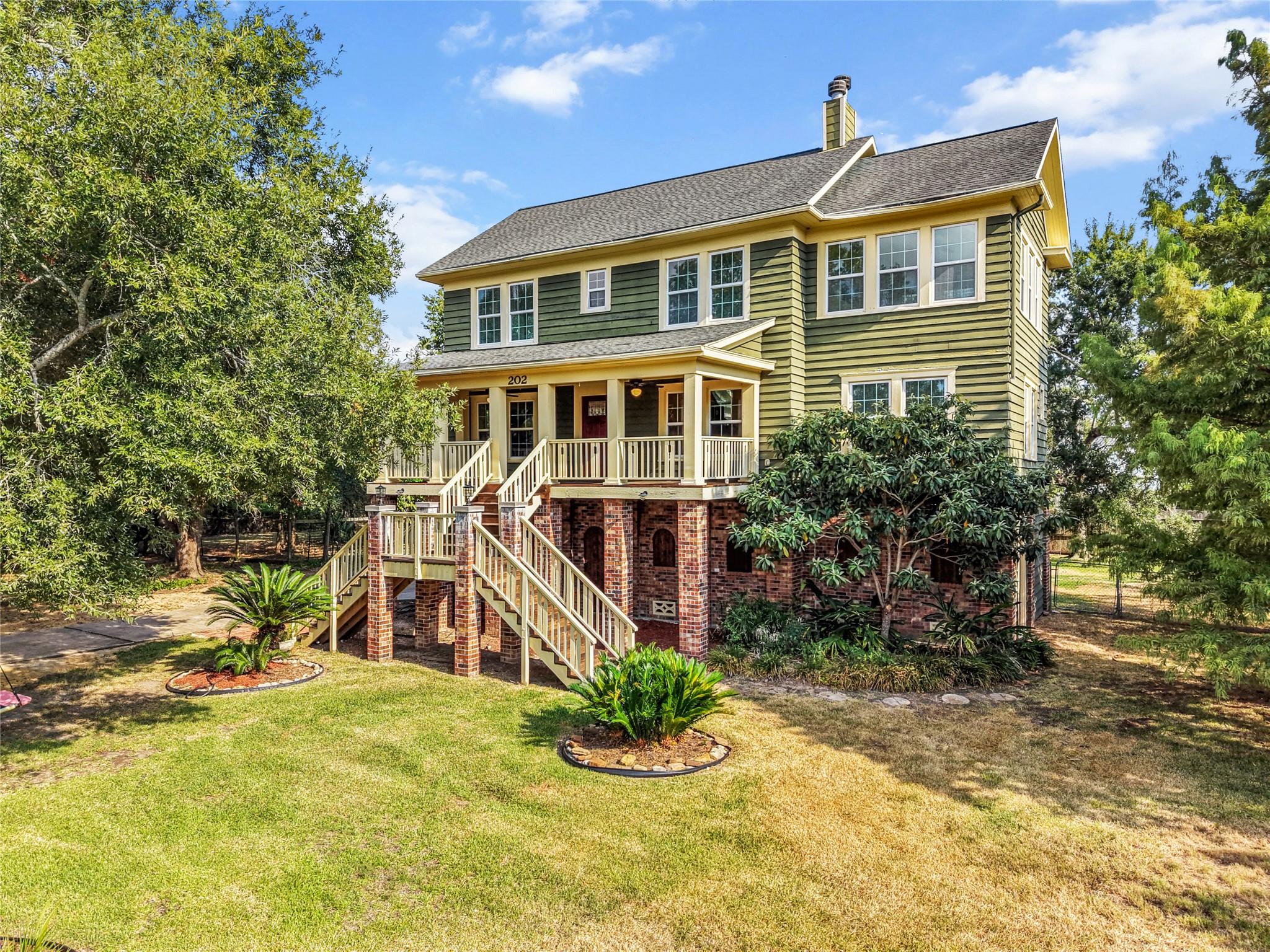 202 Meadowlawn Street