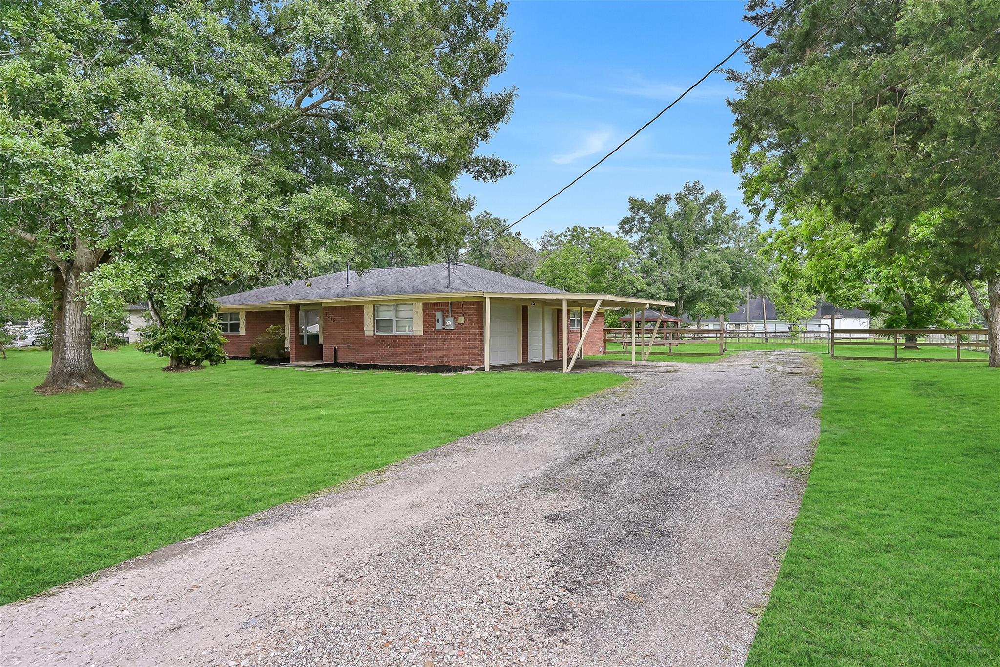3515 Meadowlark Lane
