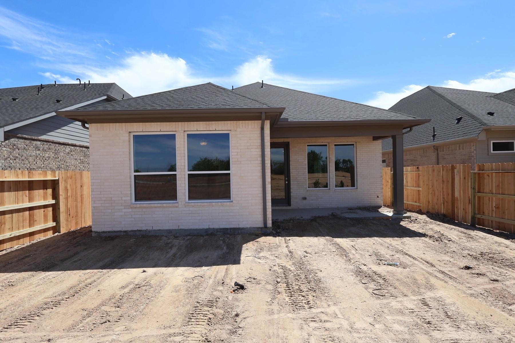 27214 Scarlet Paint Brush Drive