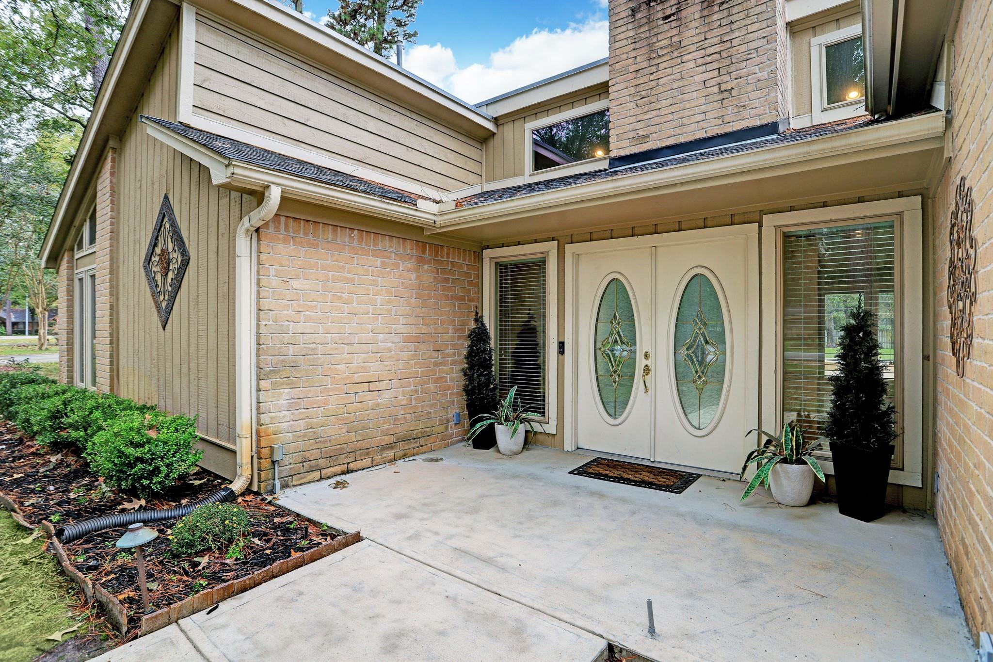 811 Castle Hill Trail