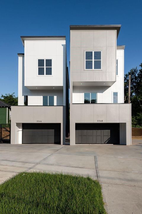 Homes For Sale - 3344 Sauer Street<br/> Houston, TX 77004