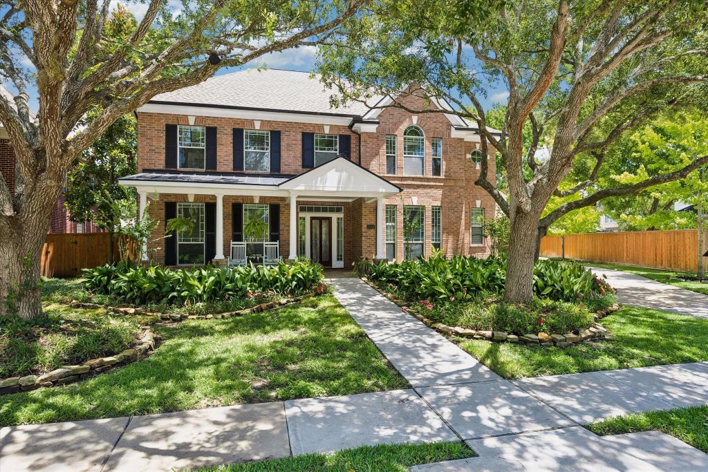 Photo of 7535 Guinevere Drive, Sugar Land, TX 77479 (MLS # 9494928)