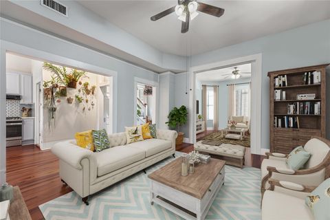 811 18th Street Galveston TX 77550