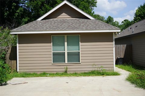 Photo of 11552 Persimmon Street, Willis, TX 77318 (MLS # 97313910)