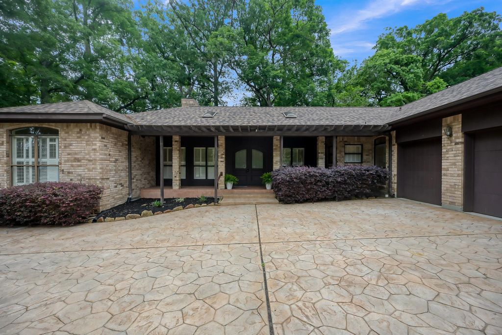 Photo of 341 Rolling Hills Drive, Conroe, TX 77304 (MLS # 79793130)