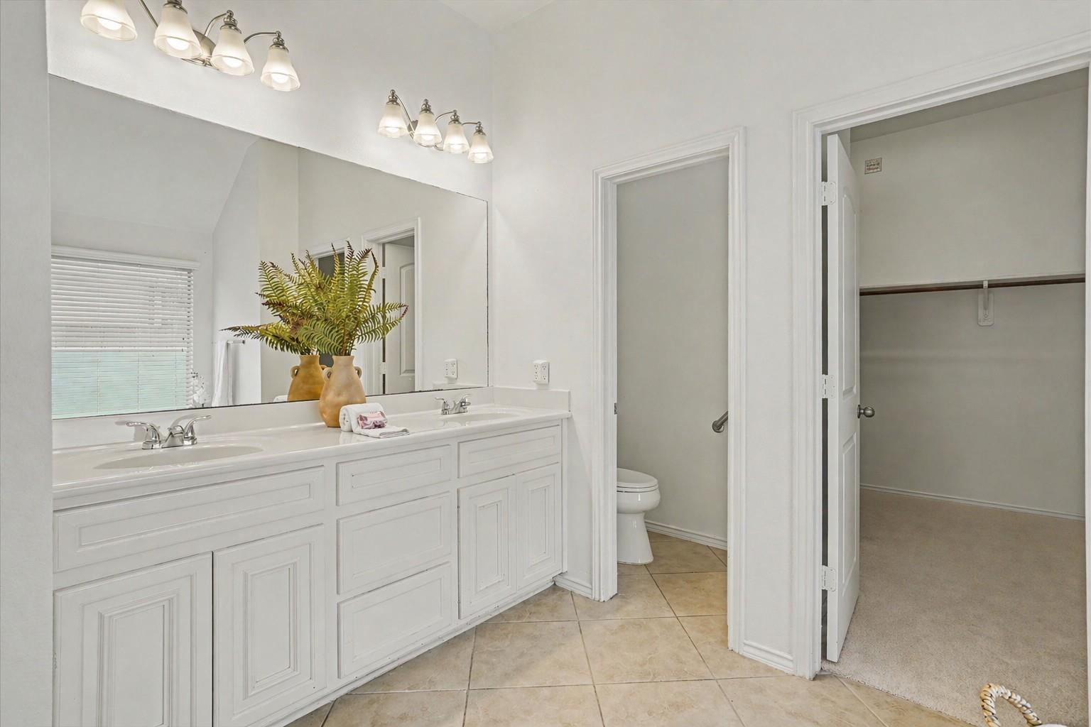 3124 Crystal Cascade Lane