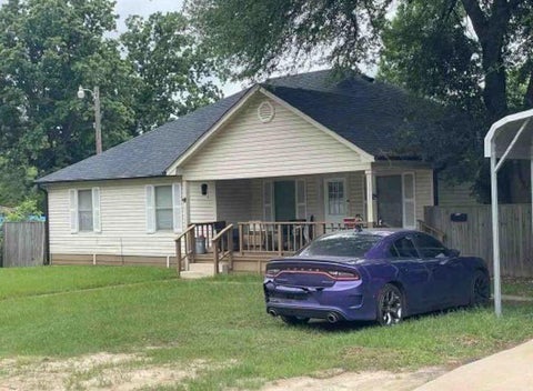 Photo of 1011 Flanagan Drive, Longview, TX 75602 (MLS # 56696244)