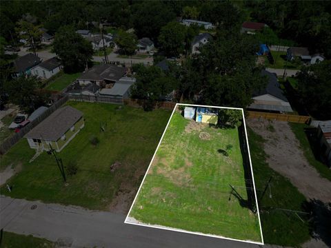 Photo of 604 Maiden Lane, Richmond, TX 77469 (MLS # 55882634)