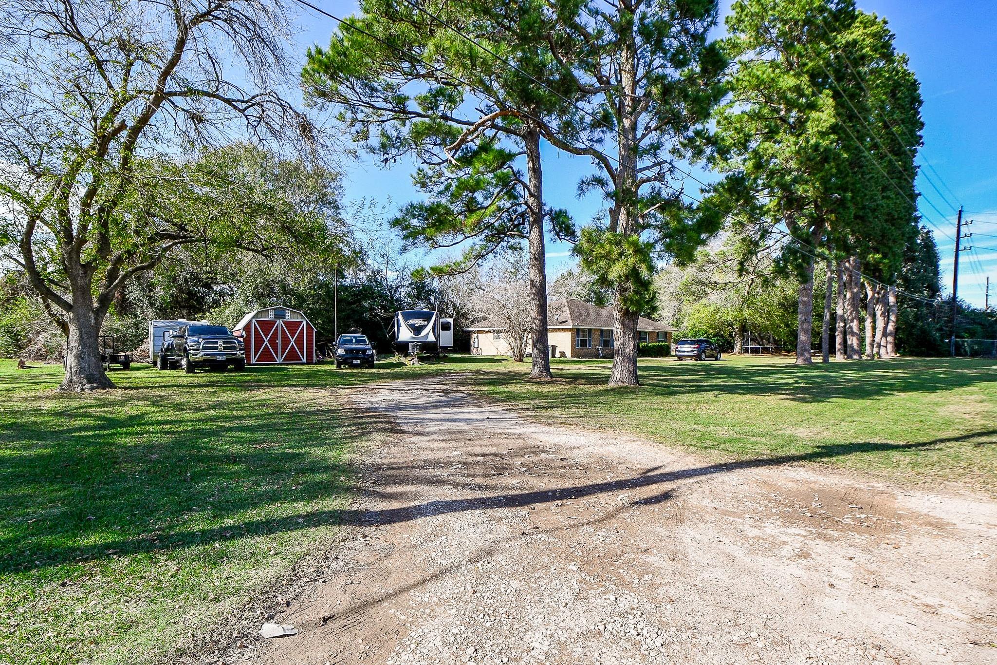 1021 & 1033 Roesner Road