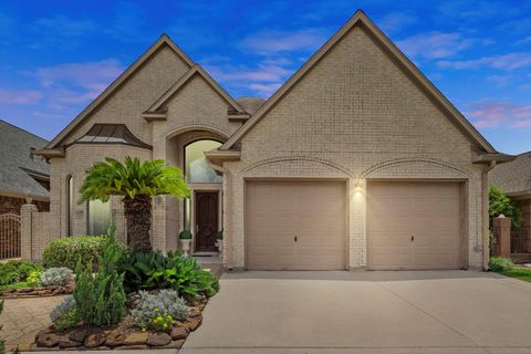 Photo of 4513 Country Club View, Baytown, TX 77521 (MLS # 8702339)