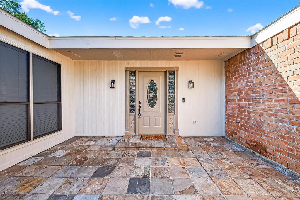 Photo of 1903 Wingleaf Drive, Houston, TX 77084 (MLS # 21621154)