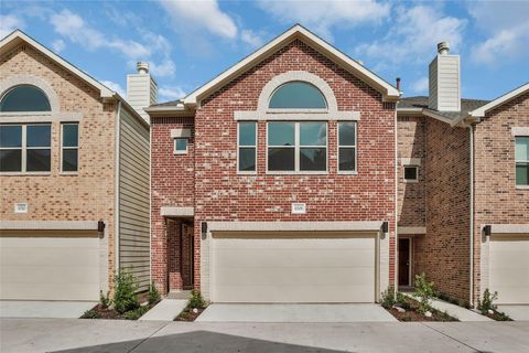 Photo of 11508 Main Cypress Drive, Houston, TX 77025 (MLS # 68385104)
