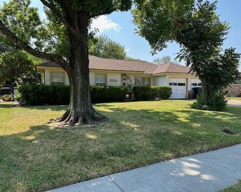6111 Hurst Street Houston TX 77008