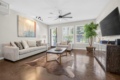 Photo of 2216 Chenevert Street #7, Houston, TX 77003 (MLS # 52553154)