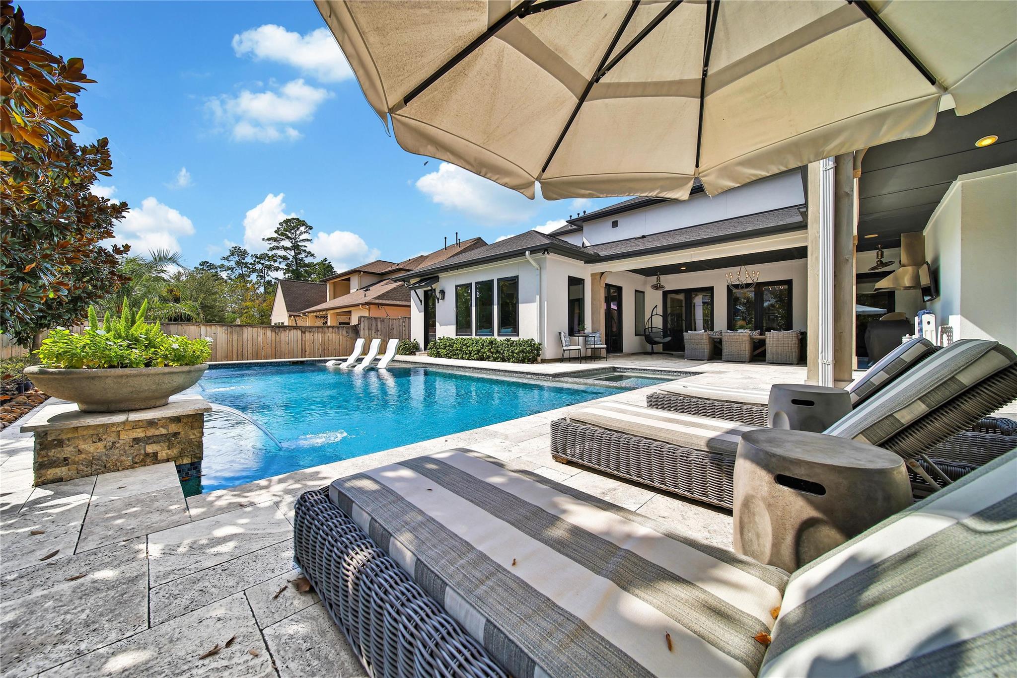 10 Peerless Point Place