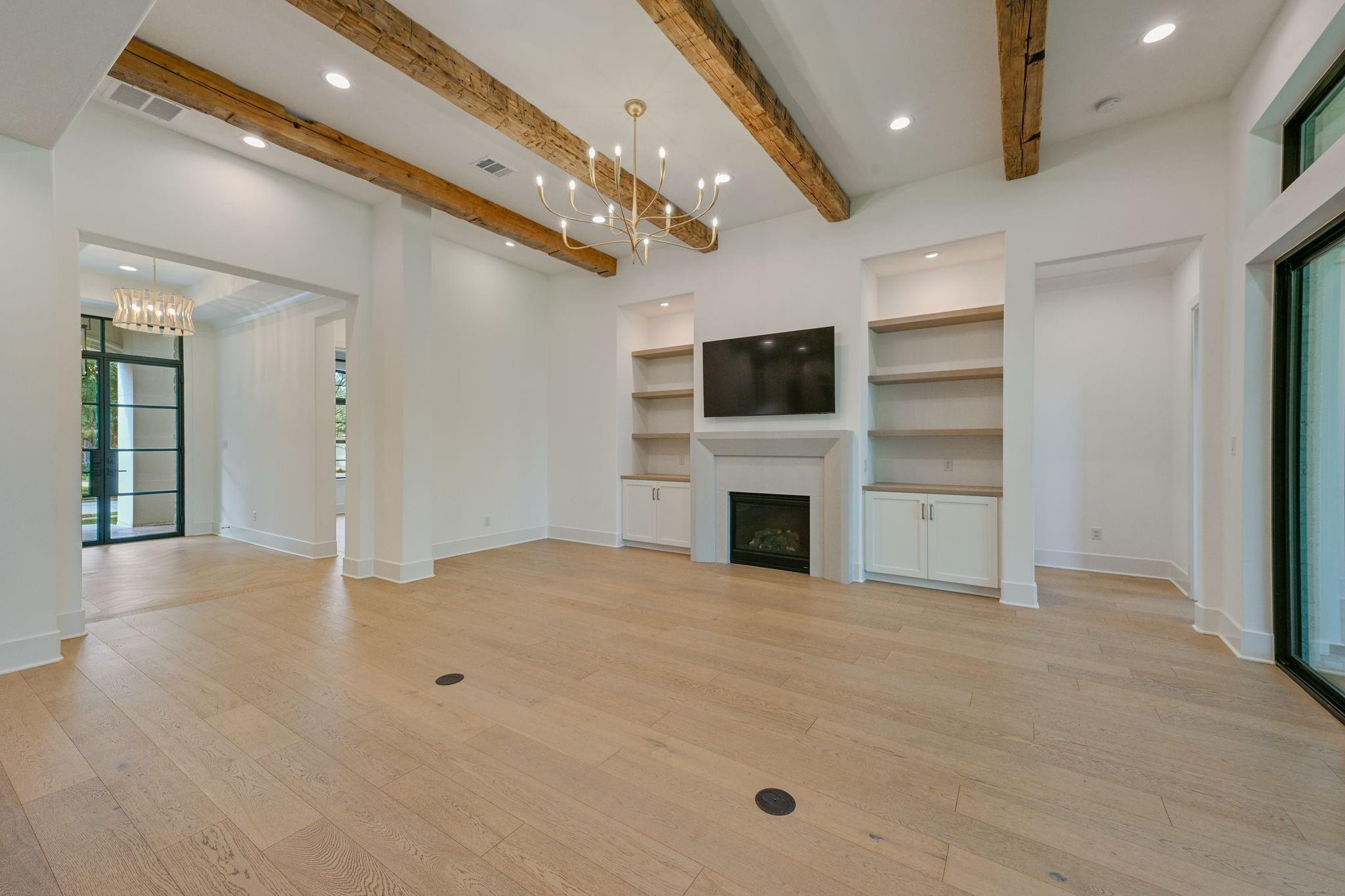 5115 Inverness Drive