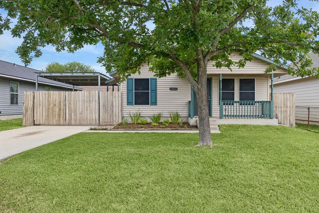 Photo of 10821 Deaf Smith Street, La Porte, TX 77571 (MLS # 93599517)