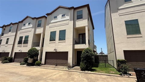 Photo of 10906 Brookeshire Chase Lane Lane, Houston, TX 77043 (MLS # 3199638)
