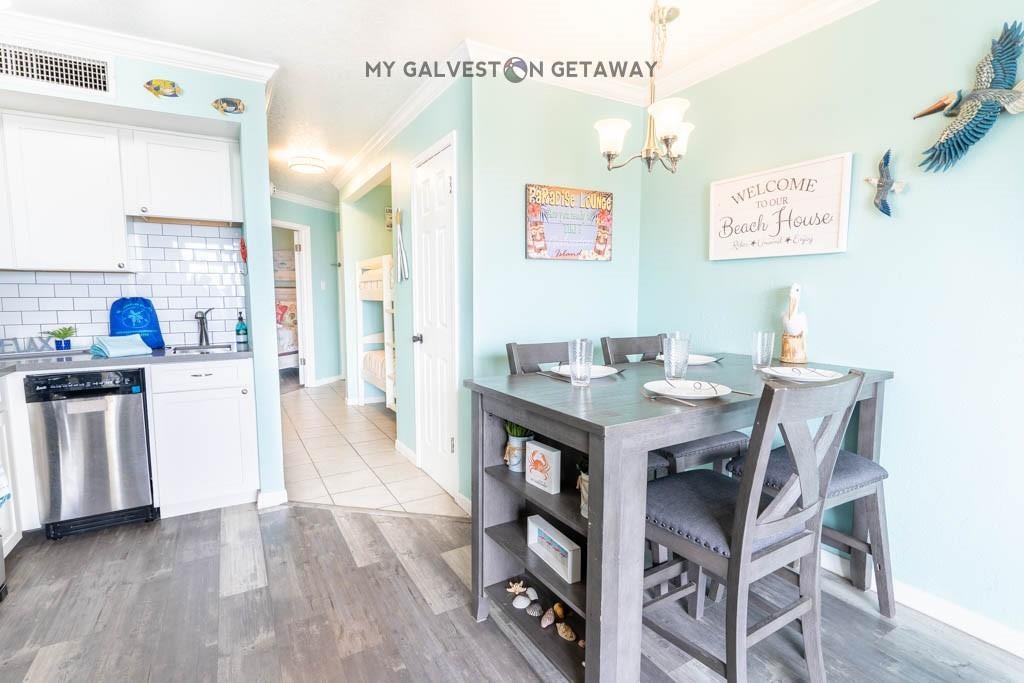 6300 Seawall Boulevard 9214