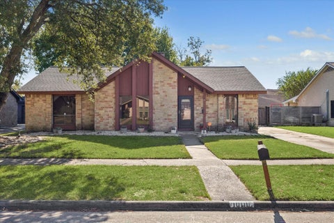 Photo of 10110 Sagemill Drive, Houston, TX 77089 (MLS # 63768655)