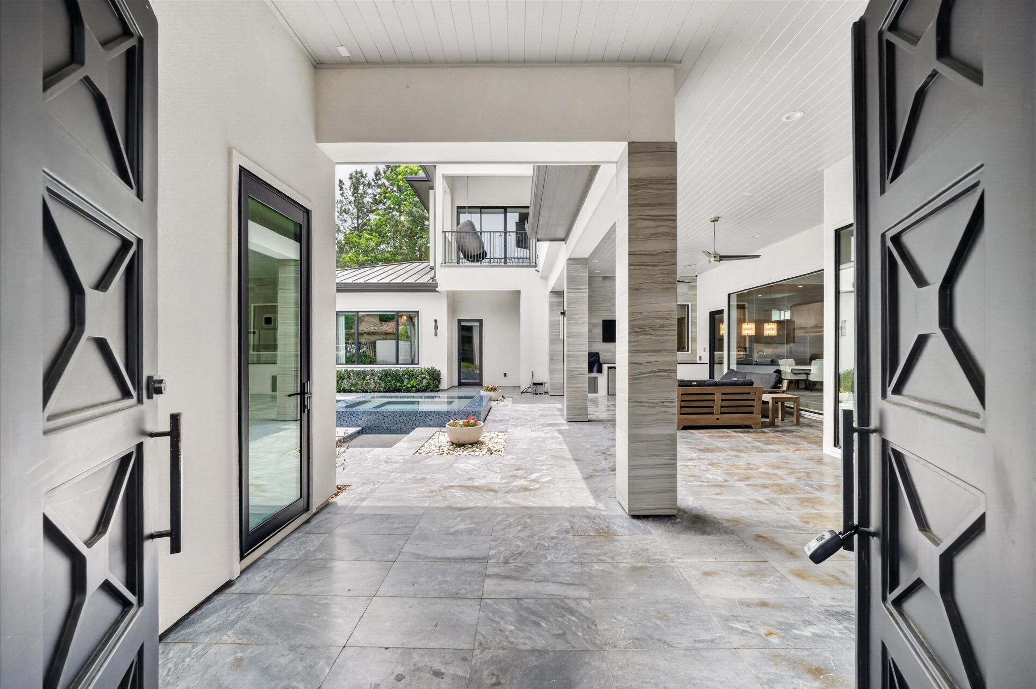 14 Kingscote Way