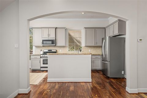 Tiny photo for 5610 Kiam Street #F, Houston, TX 77007 (MLS # 93532149)