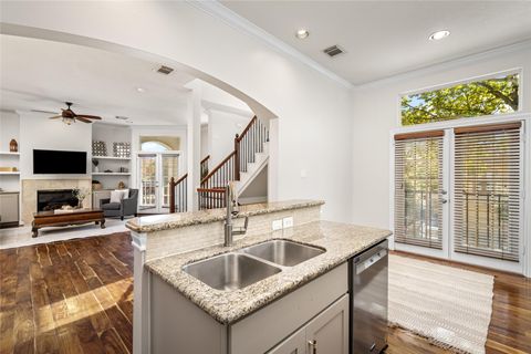 Tiny photo for 5610 Kiam Street #F, Houston, TX 77007 (MLS # 93532149)