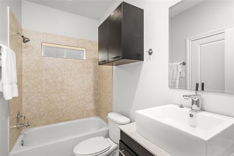 Tiny photo for 5610 Kiam Street #F, Houston, TX 77007 (MLS # 93532149)