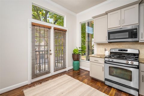 Tiny photo for 5610 Kiam Street #F, Houston, TX 77007 (MLS # 93532149)