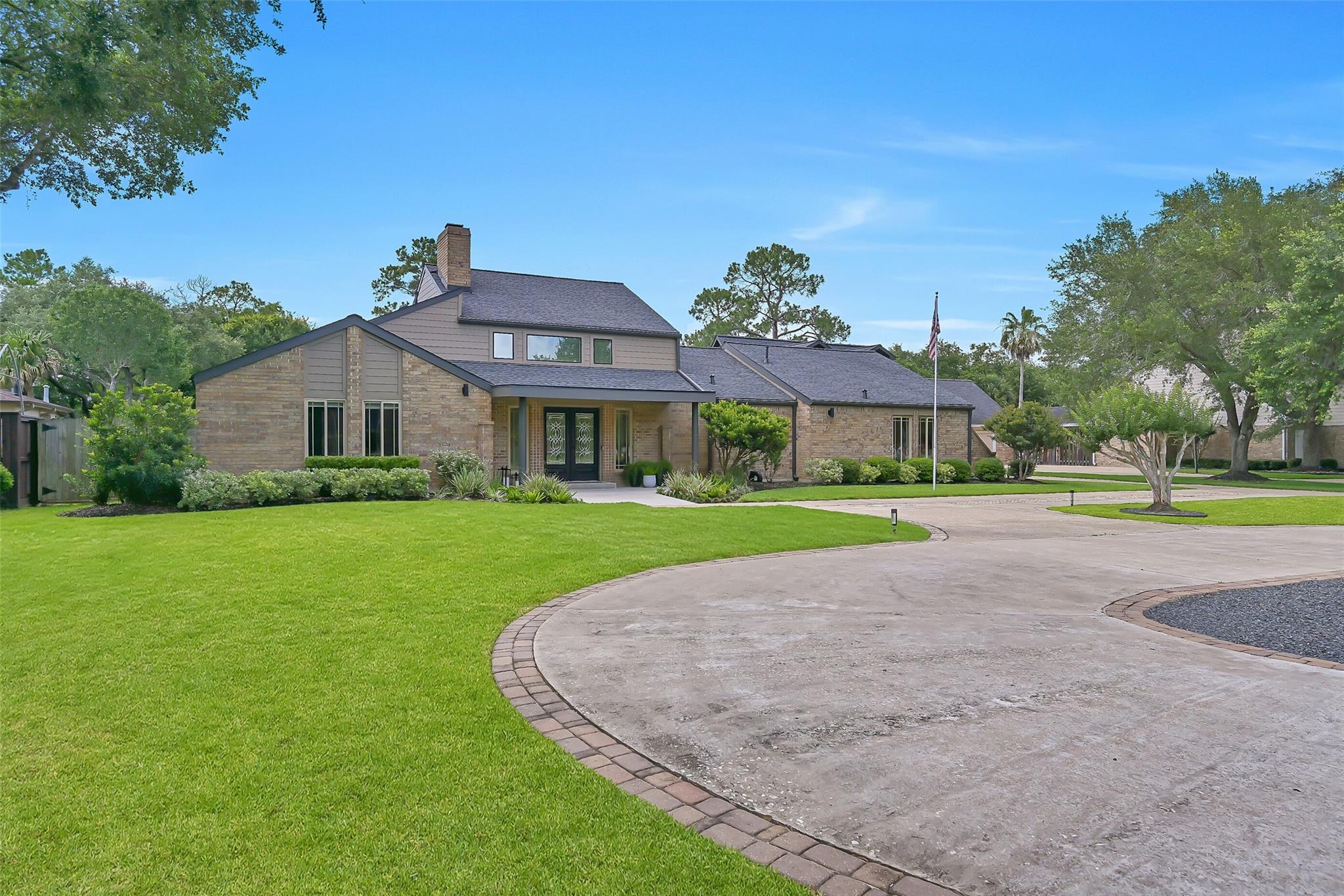 1208 Tall Pines Drive