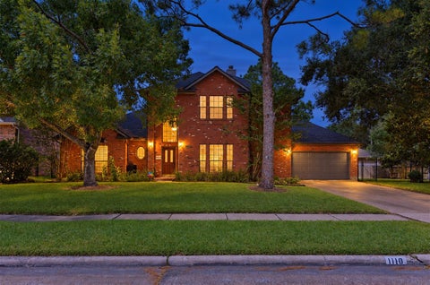 Photo of 1110 Lake Estates Drive, Sugar Land, TX 77498 (MLS # 27631136)