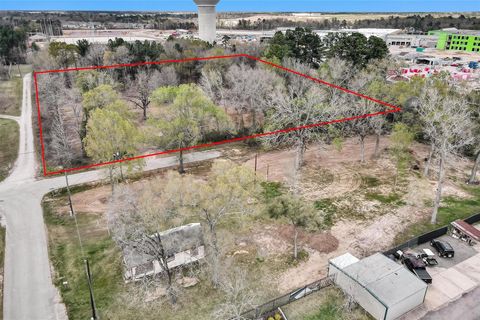 Photo of 2921 Beasley Road, Conroe, TX 77301 (MLS # 35002375)