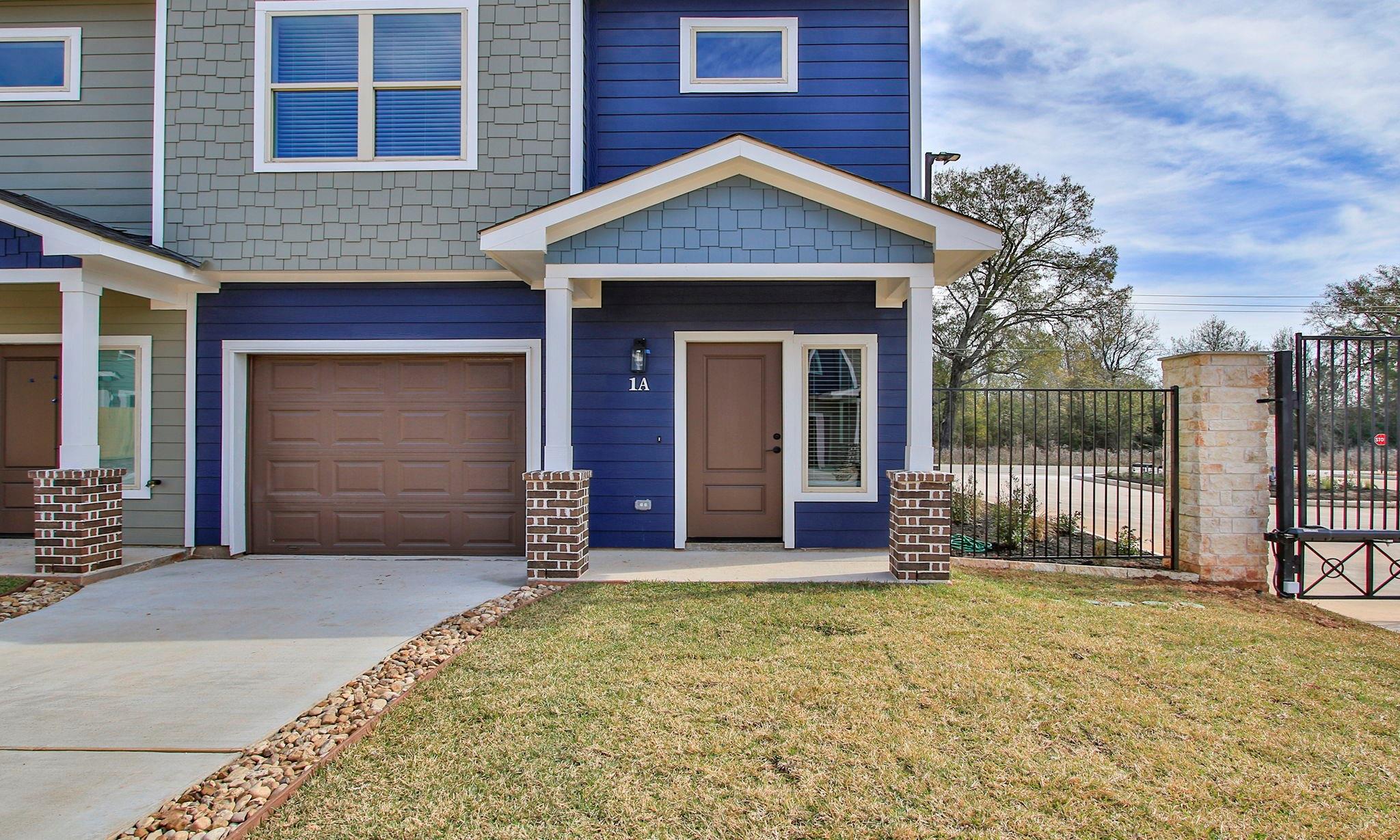 14010 Longstreet Road 10