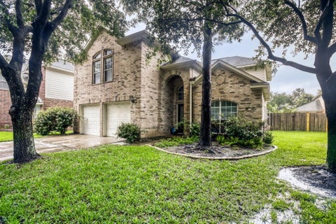 Homes For Sale - 16606 Greenbriar Point Lane<br/> Houston, TX 77095