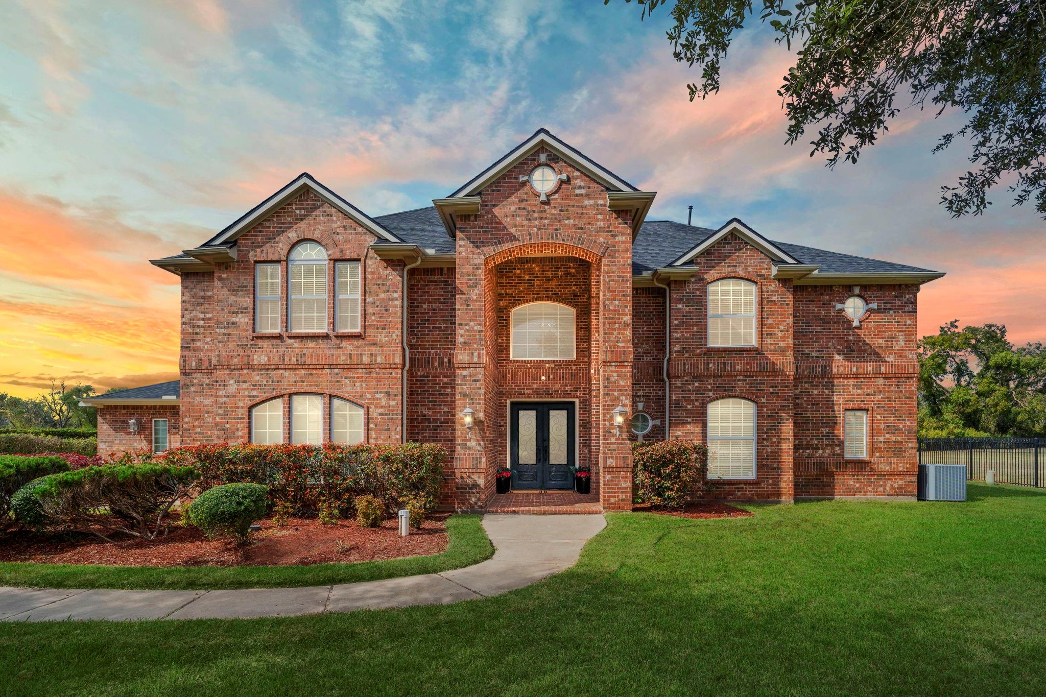 4502 Creek Point Lane