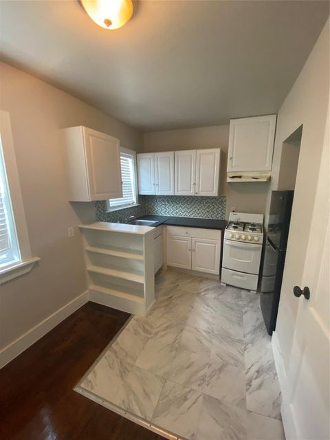 Photo of 1624 Holman Street #20, Houston, TX 77004 (MLS # 836218)