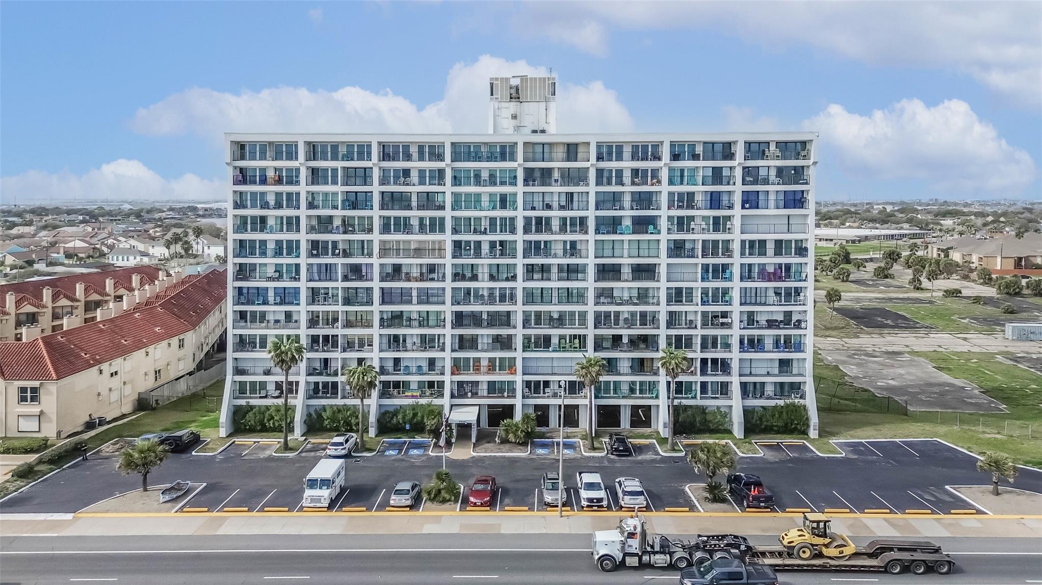 7310 Seawall Boulevard 907