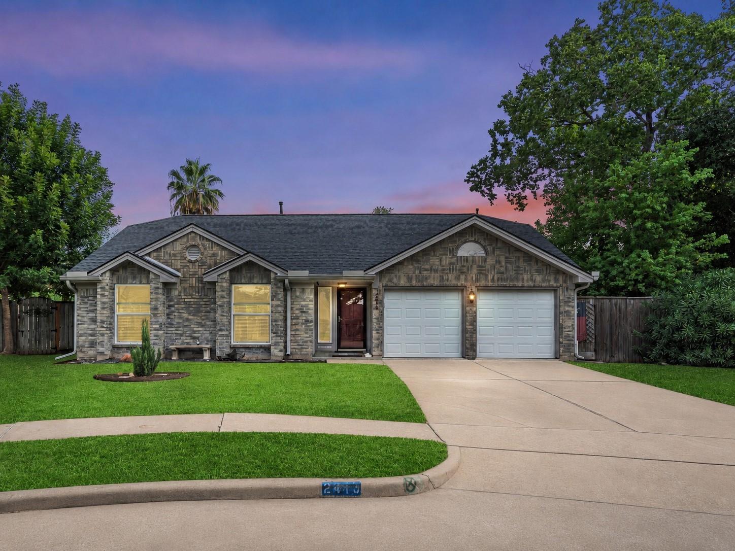 2418 Pebbledowne Circle