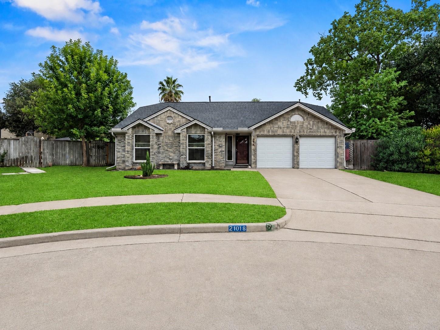2418 Pebbledowne Circle