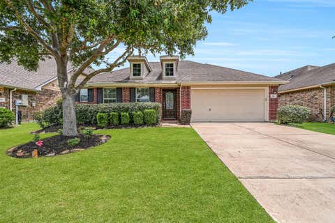 Homes For Sale - 318 Lake Line Drive<br/> Alvin, TX 77511