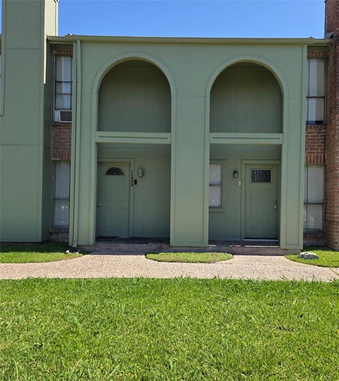 Photo of 11529 S Kirkwood Road, Houston, TX 77477 (MLS # 76190340)