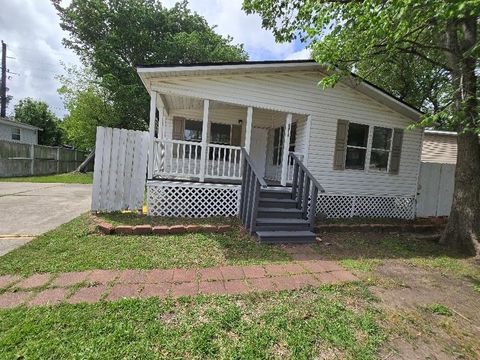 Photo of 5815 Dylan Drive, Baytown, TX 77521 (MLS # 67882960)
