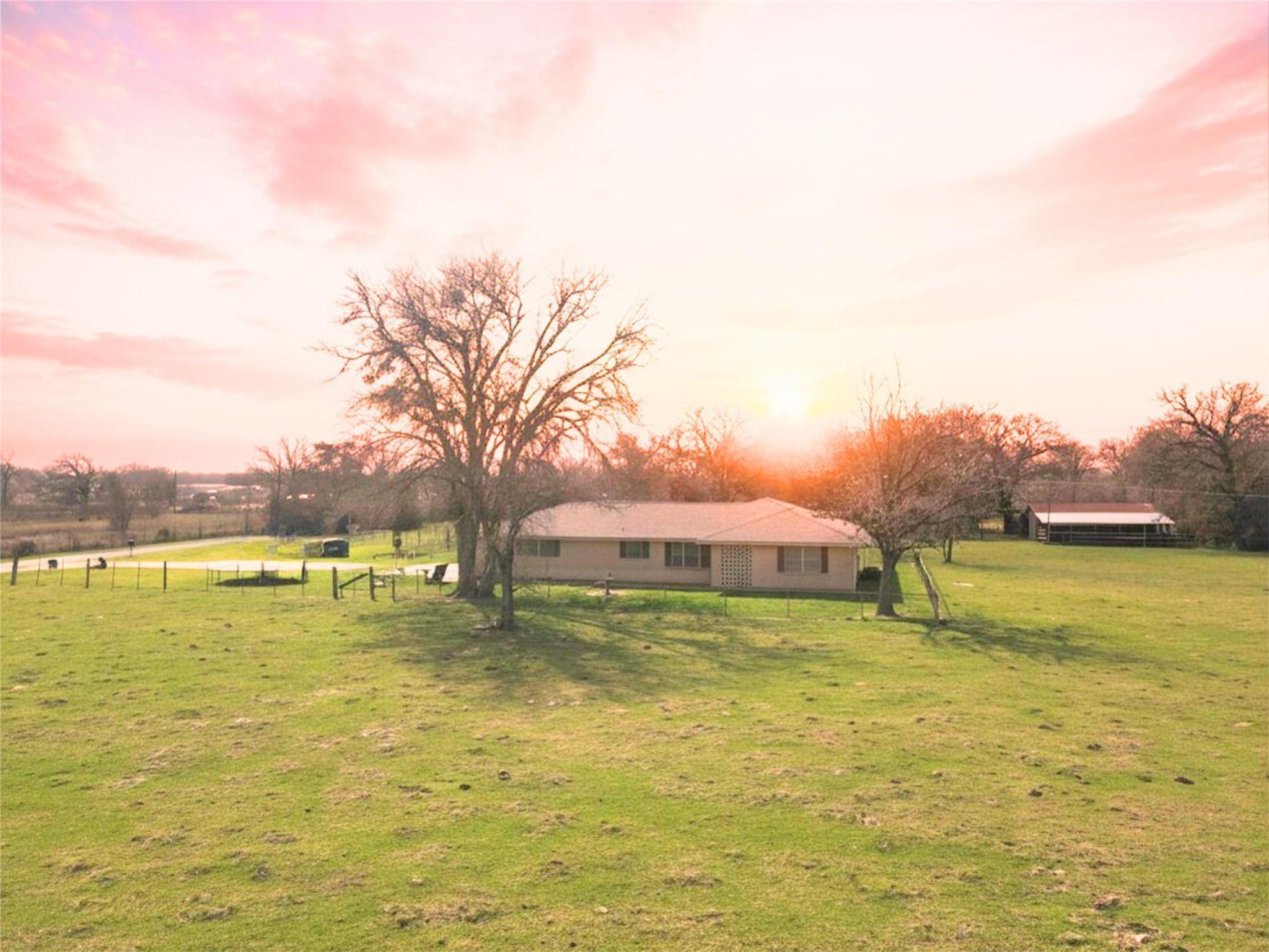 42.5 +/- AC 22052 Chapman Rd