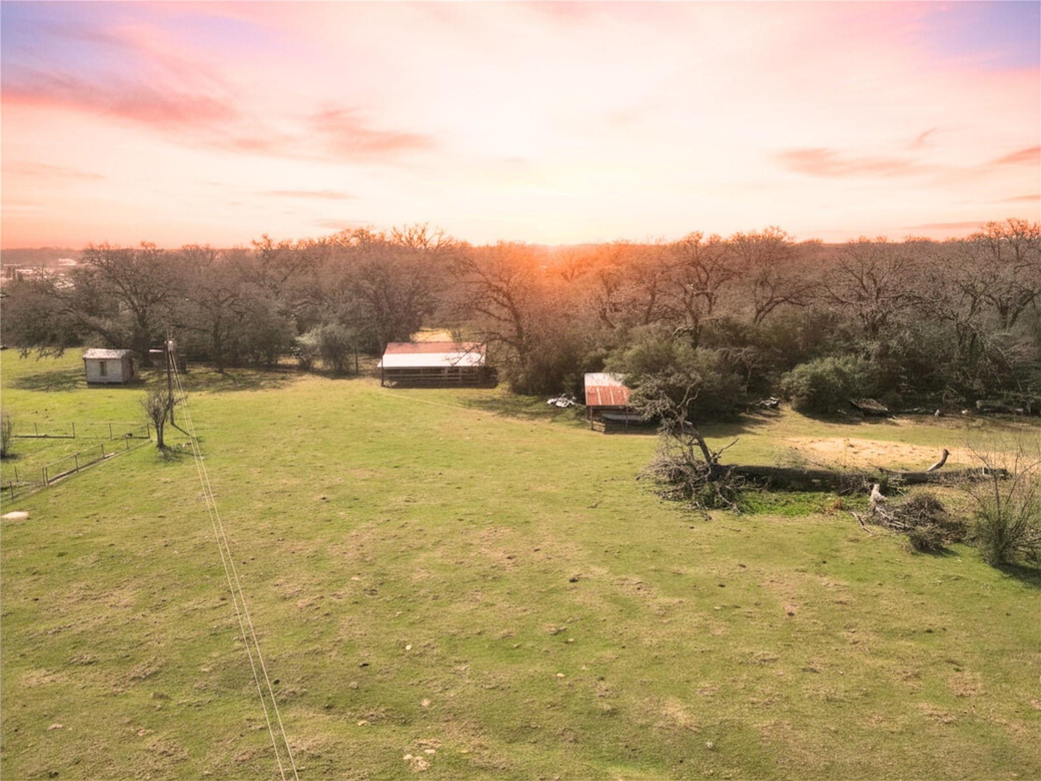 42.5 +/- AC 22052 Chapman Rd