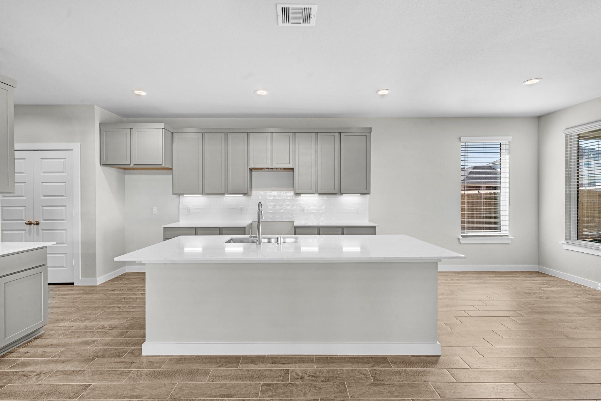 2125 Sunflower View Street