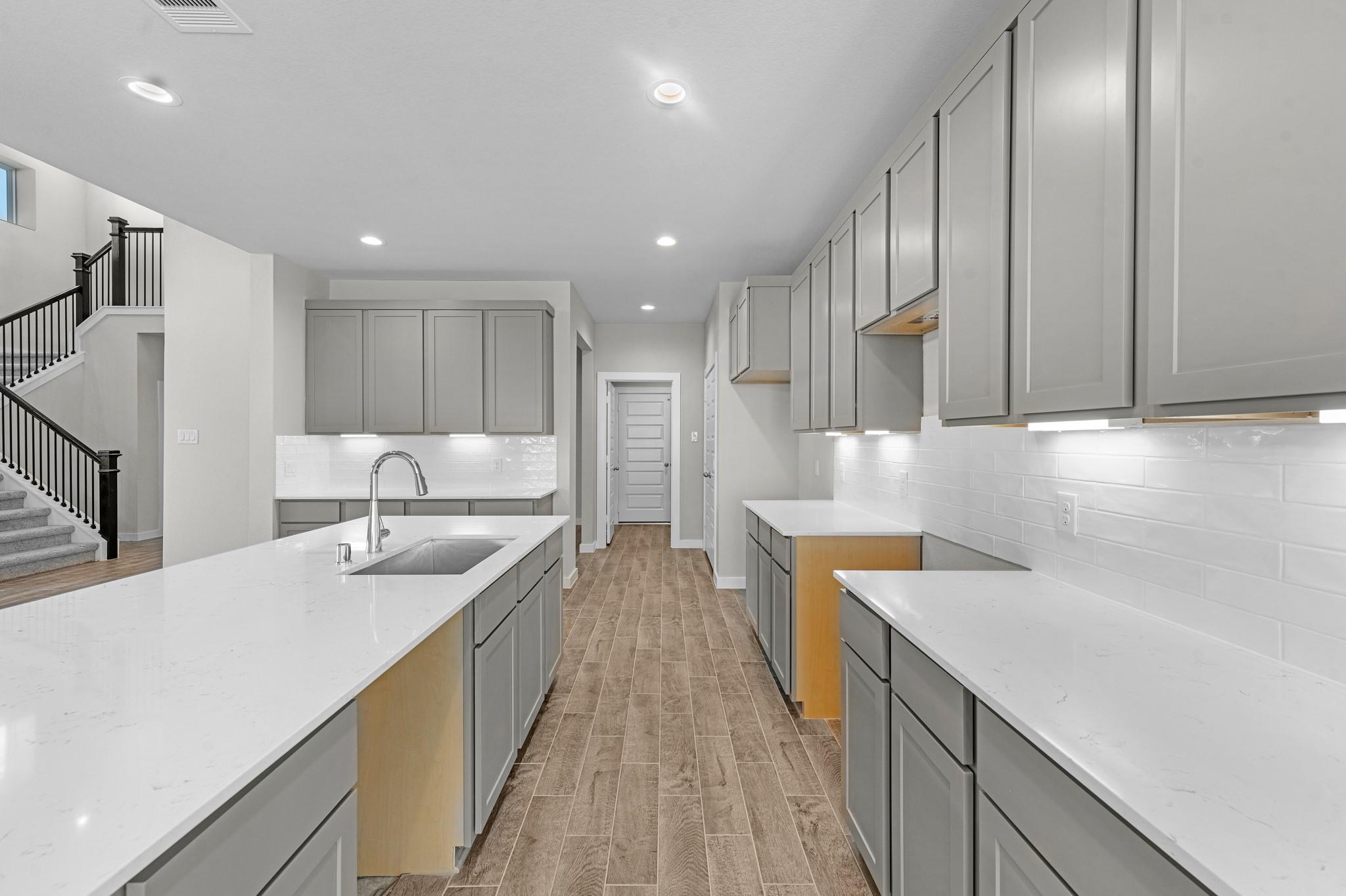 2125 Sunflower View Street