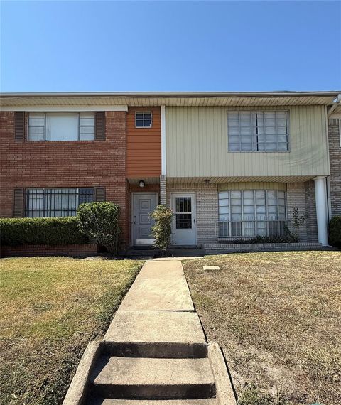 Photo of 8140 Fondren Road #8140, Houston, TX 77074 (MLS # 39491115)